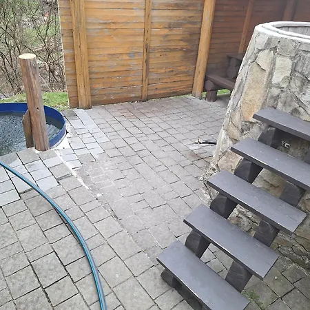 лісовий بيت للعطل